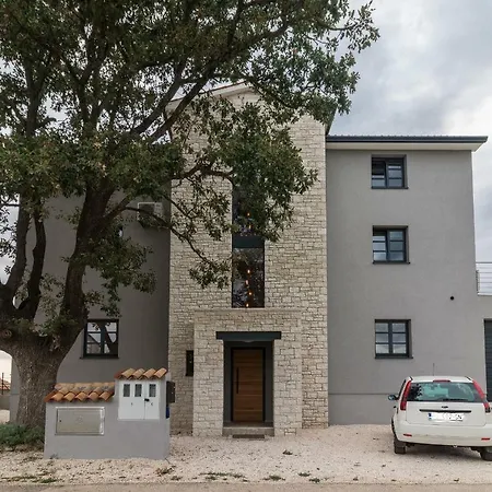 Dom wakacyjny Villa2m Smoljanci