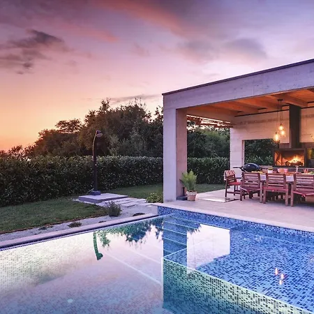 Villa2m